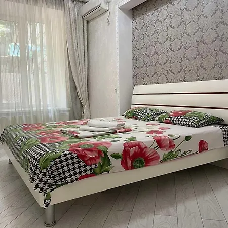 Aleksandrovskiy Apartment